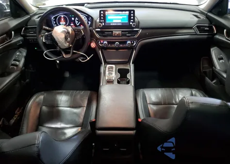 2018 Honda Accord Touring z USA, uszkodzony, nr VIN 1HGCV2F92JA025592